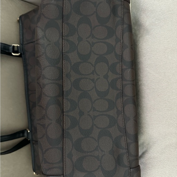 Coach Signature Purse- beautiful & great price!! - Picture 7 of 15